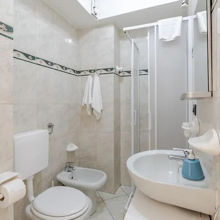 Lägenhet Casa Regina 3, Nel Centro Di Alba! *